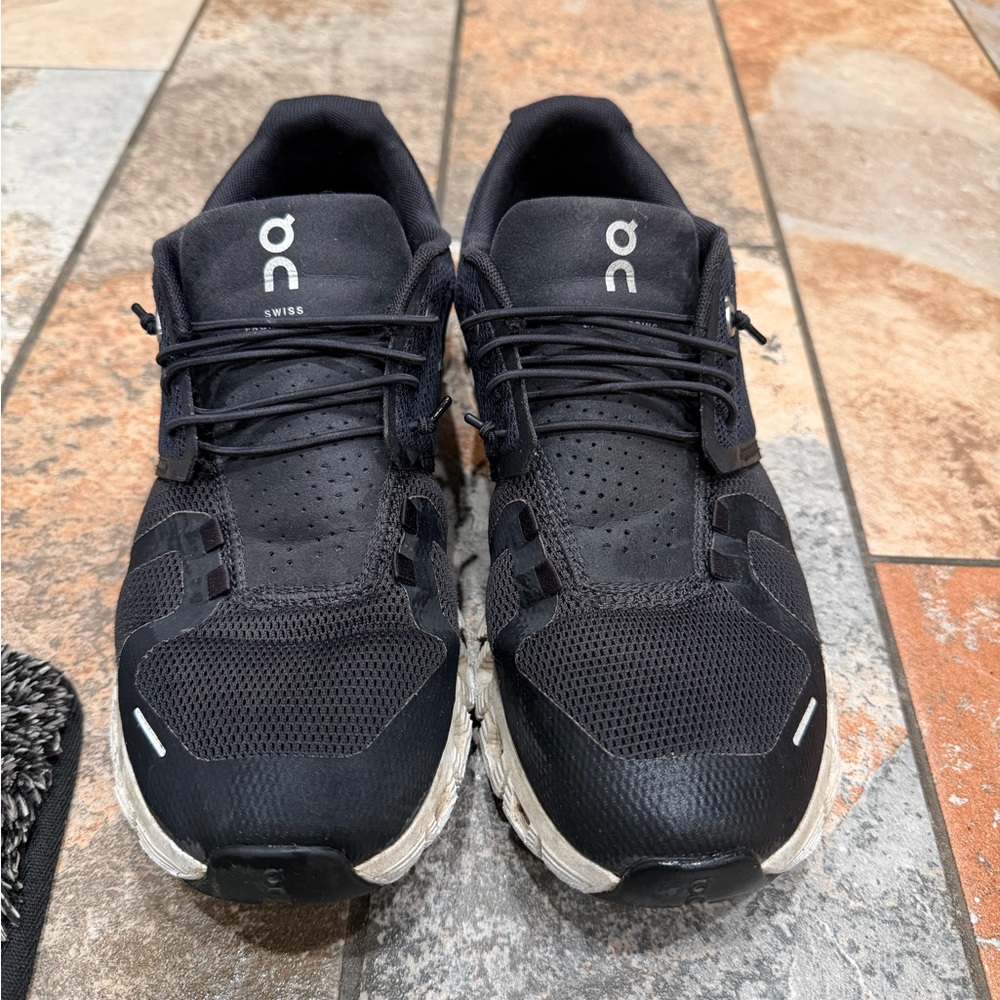 On Running women’s Black Athletic Shoes
